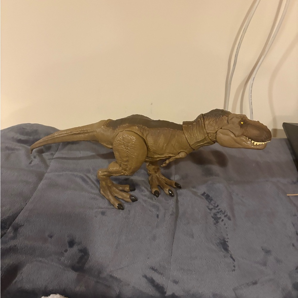 Jurassic World Legacy Collection T Rex Extreme Chompin' Dinosaur Mattel